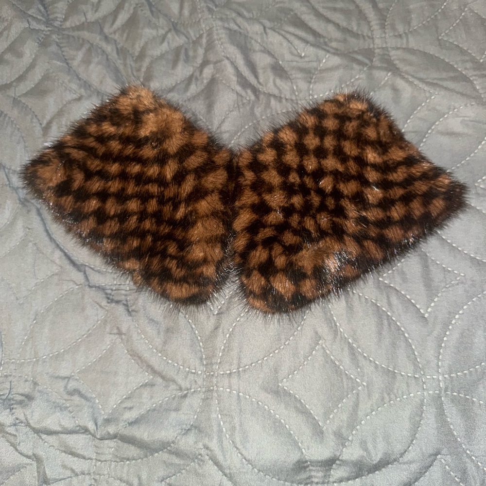 Louis Vuitton Black and Brown minks Fur collar